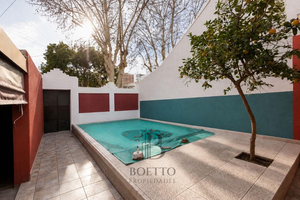 Vista de Venta | Casa con Pileta y Cochera en Vélez Sarsfield