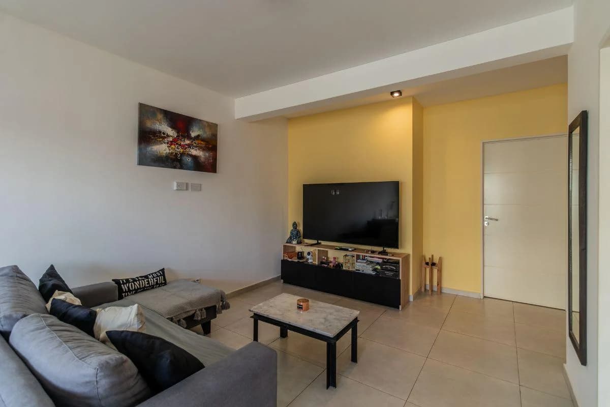 Venta Departamento 2 Ambientes con Sum y Cochera - miniatura 3